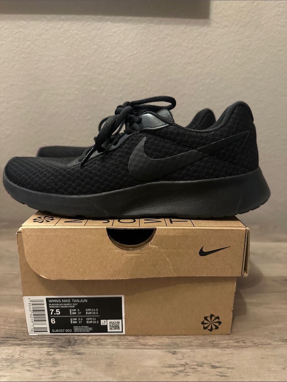 Women’s Nike Tanjun Shoe